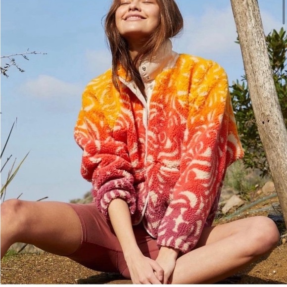 FP Movement Hit the Slopes Rocky Ridge Marigold Combo Printed Fleece Jacket NWOT - Picture 9 of 13